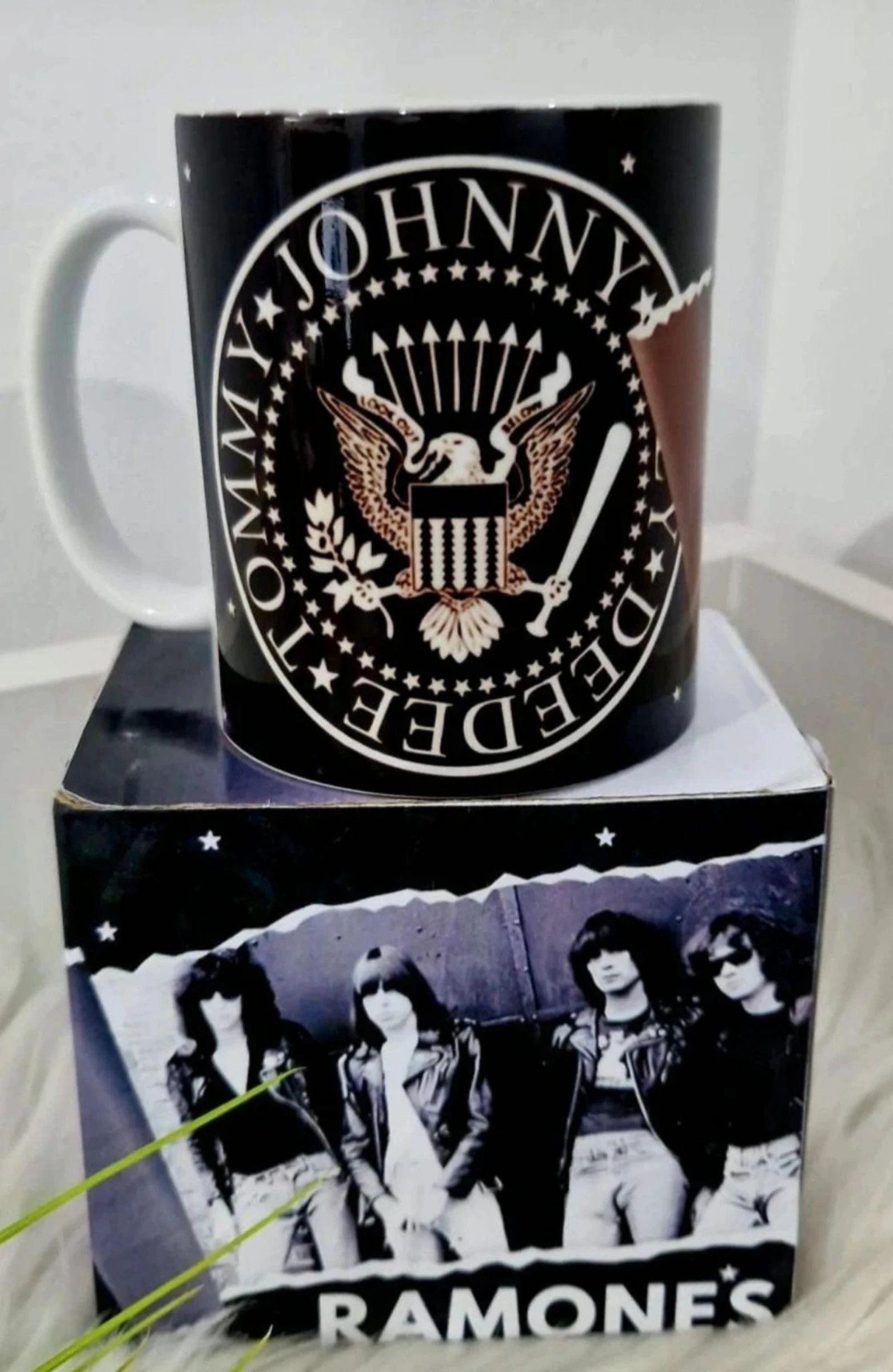 Caneca Ramones 